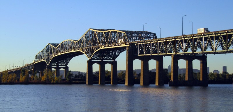 Pont_Champlain_-_2010-10